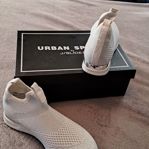 URBAN SPORTS by J/ SLIDES - Picture 3 of 4